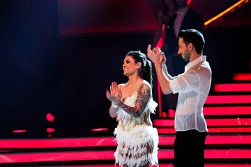 Хубавата Елена напусна сцената на Dancing Stars