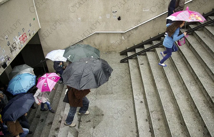 Вали и гърми в края на работната седмица