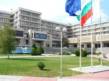 ВУЗ готви парамедици и асистенти за спешната помощ