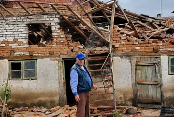 Полиция пази Горни Дъбник след торнадото