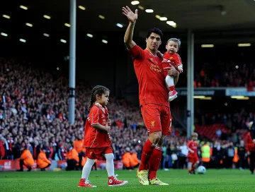 Суарес отхвърли спекулациите за негов трансфер 