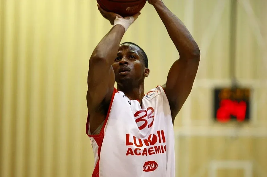 "Моряците" удариха "Лукойл" след 5 г., Везенков беснее