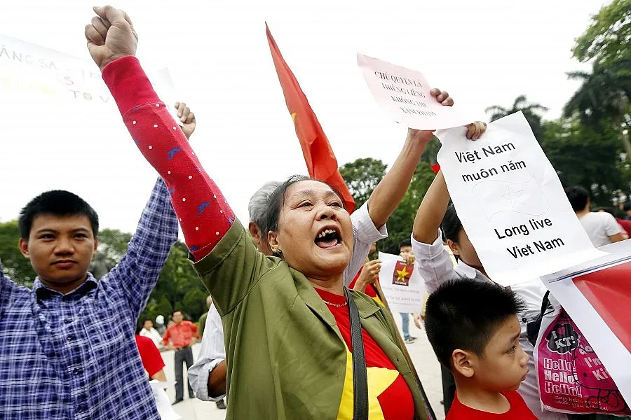 Виетнамци опожариха китайски фабрики в знак на протест
