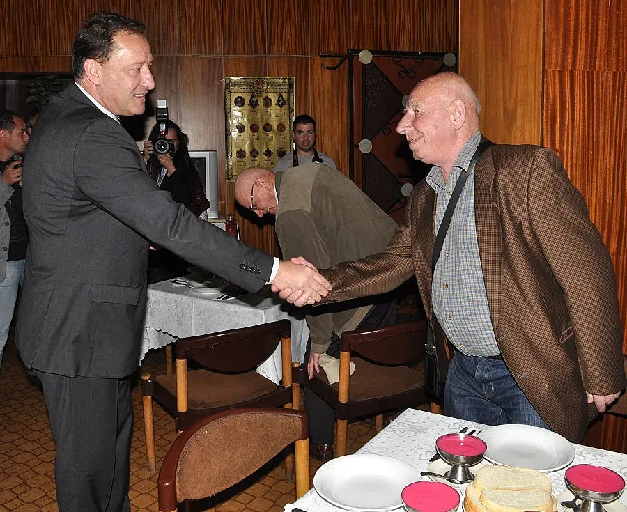 Найденов: Оградата с Турция готова през юни