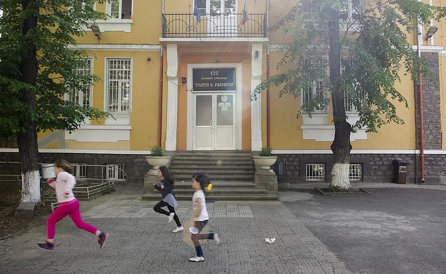 Намериха дрога в школски бюфет