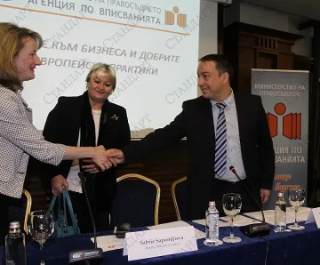 Въвеждат безплатен достъп до кадастъра за нотариуси