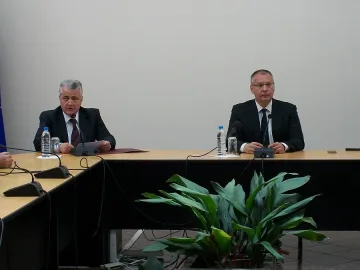 Станишев: На хората им омръзна от празнословия и махленски разправии