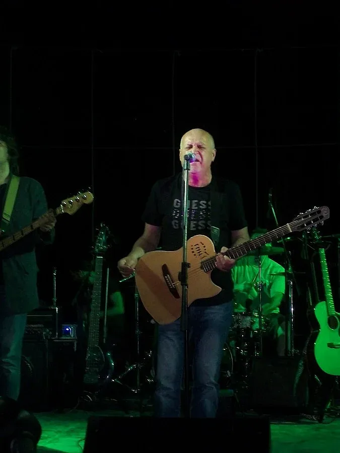 Рок и рафтинг край река Струма водят туристи в Симитли