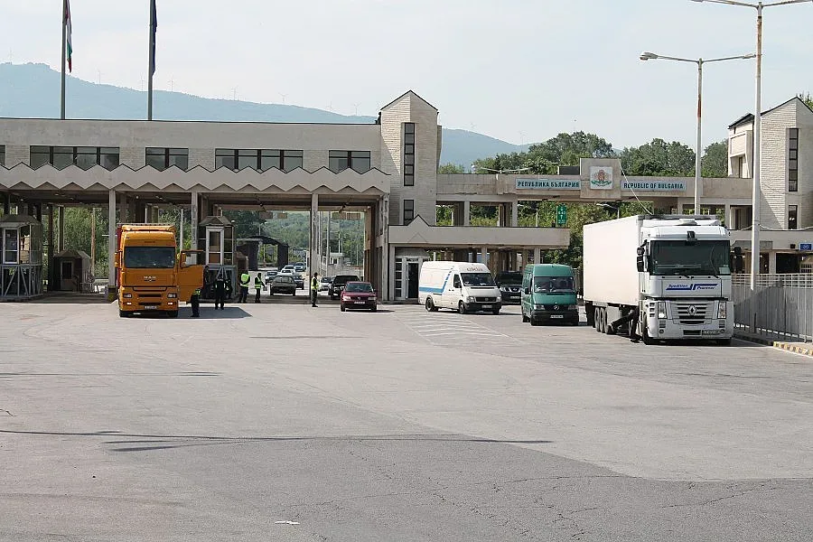 Проверяват всеки бус за негоден зарзават на границата с Гърция