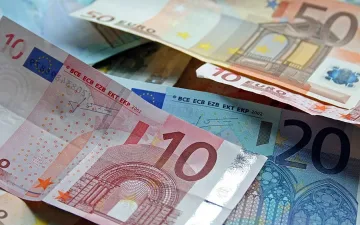 Въвеждат минимална заплата от 3300 евро в Швейцария