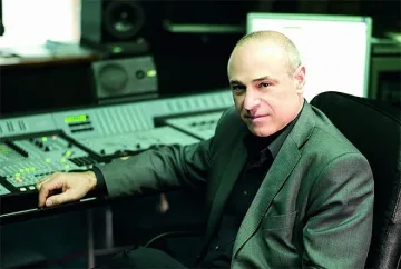 Първите частници: От магнетофона до империята "Пайнер"