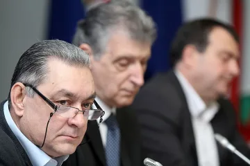 Лекарите скъсаха договора с касата