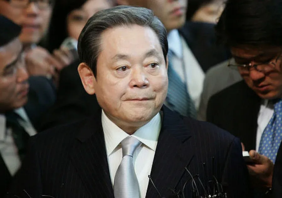 Шефът на "Самсунг" в болница