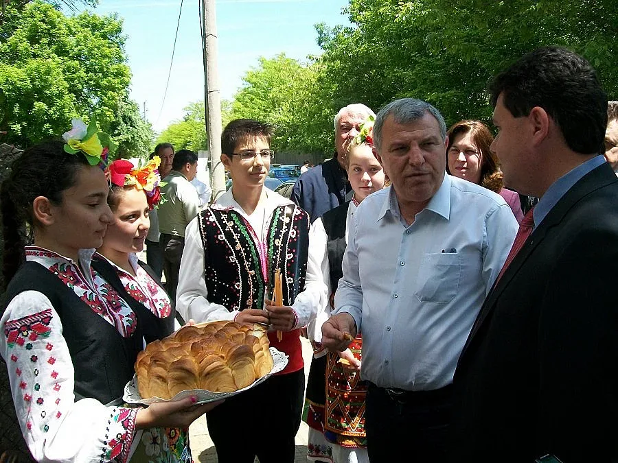 Сглобяваме Китайски трактори във ВМЗ