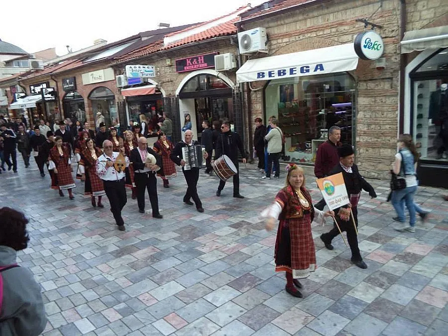 Самодейци от Кърджали пяха и танцуваха в Охрид