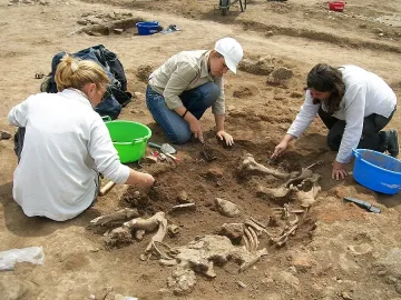 Откриха неолитно селище с „булевард" край с. Мурсалево