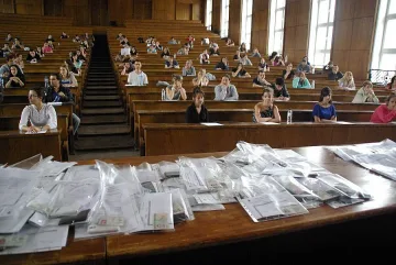 Повече студенти по медицина, педагогика и технически науки