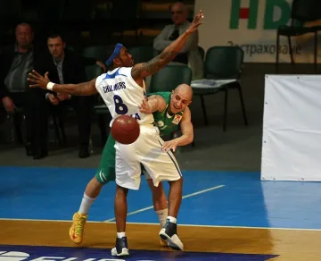 Балкан победи "Левски" и поведе в серията