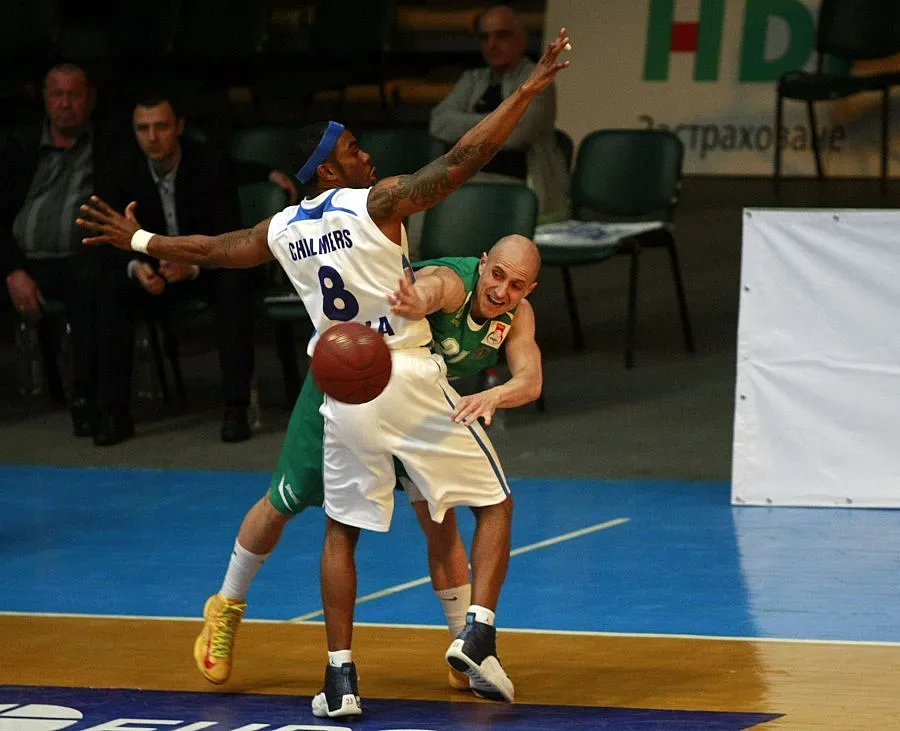 Балкан победи "Левски" и поведе в серията