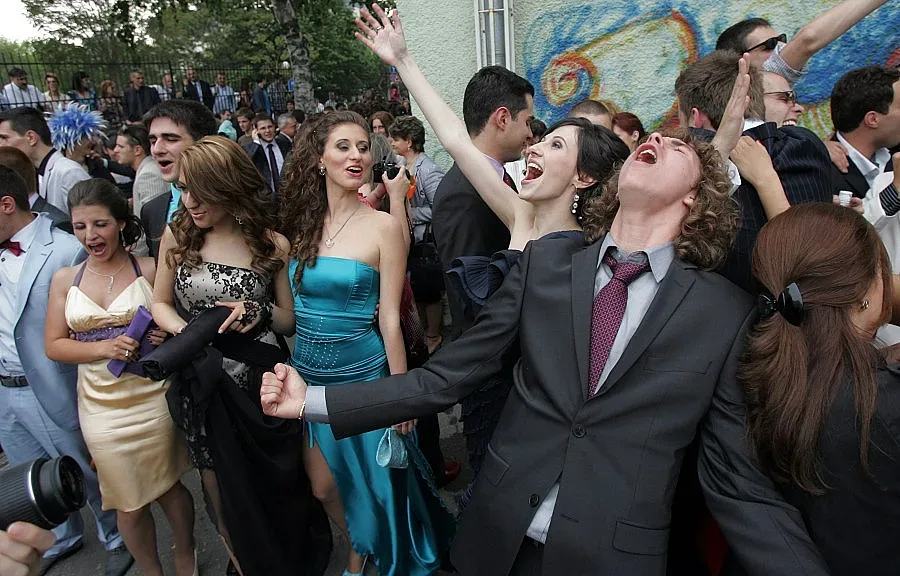 На 24 и 25 май баловете пред църкви и музеи