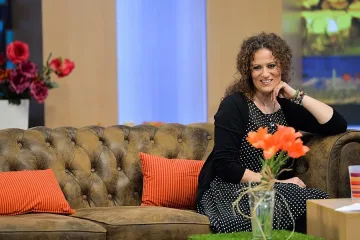 Белослава прави вишновка за Ани Салич