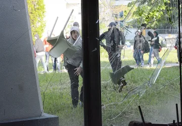 Арестуваха част от вандалите потрошили зала "Христо "Ботев"