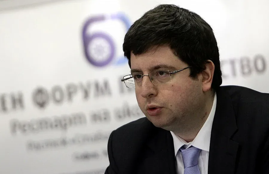 Чобанов: Спестените от българите пари ще се влеят в икономиката