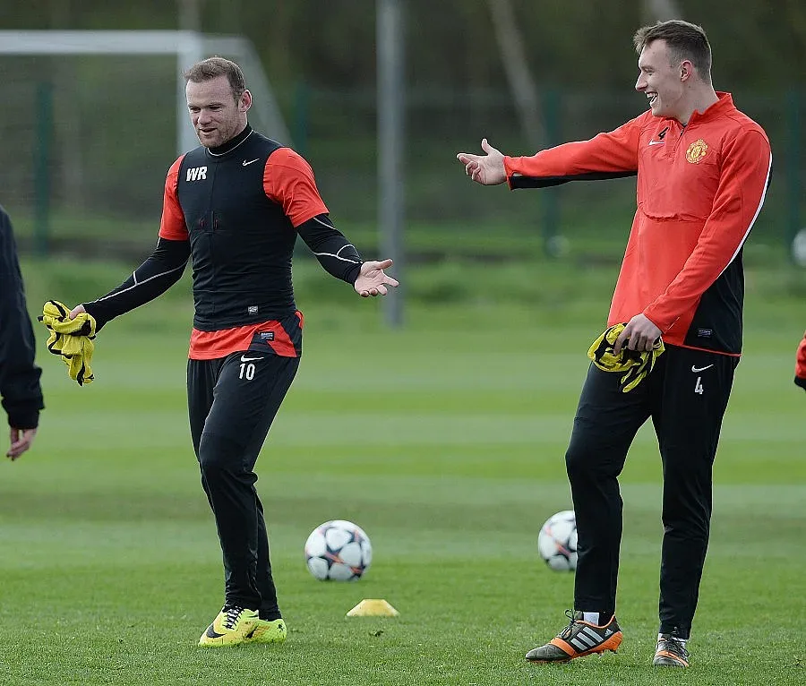 Рууни и Джоунс на линия за Световното