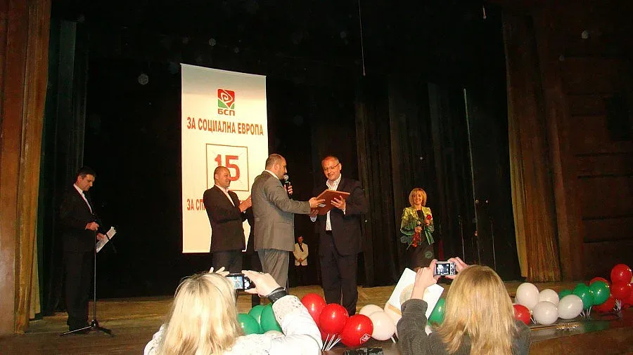 Дупница стана на крака за Станишев