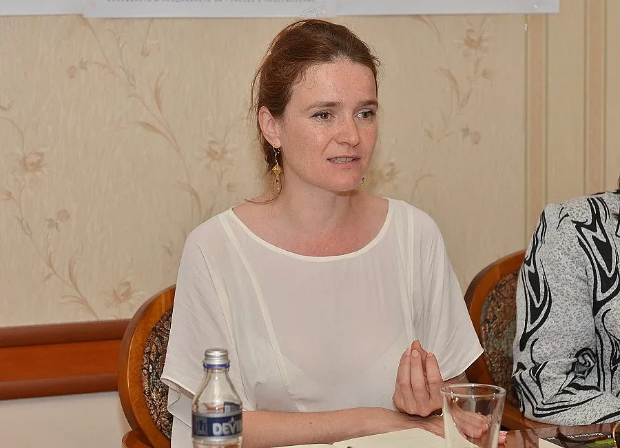 Достена Лаверн: Европа помага на банките, да я насочим към хората