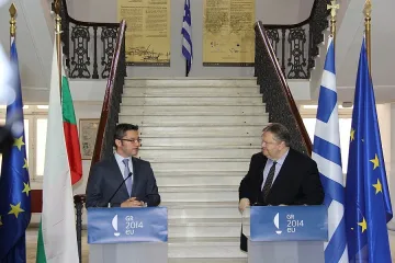 Гърция обеща да реши проблема с пенсиите на българи