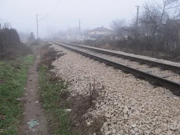 Камион блъсна влак, шестима са ранени