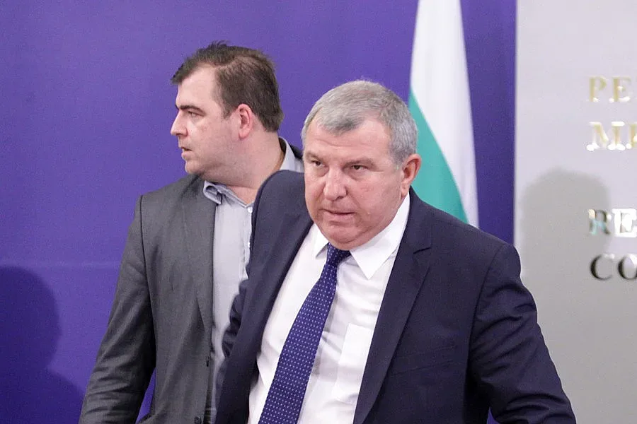 Търсят на пожар 4 млн. за животни