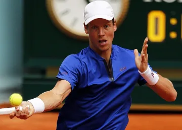 Гришо среща Бердих при победа над румънец 