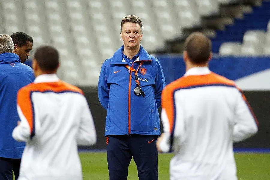 Юнайтед мълчи за новия треньор