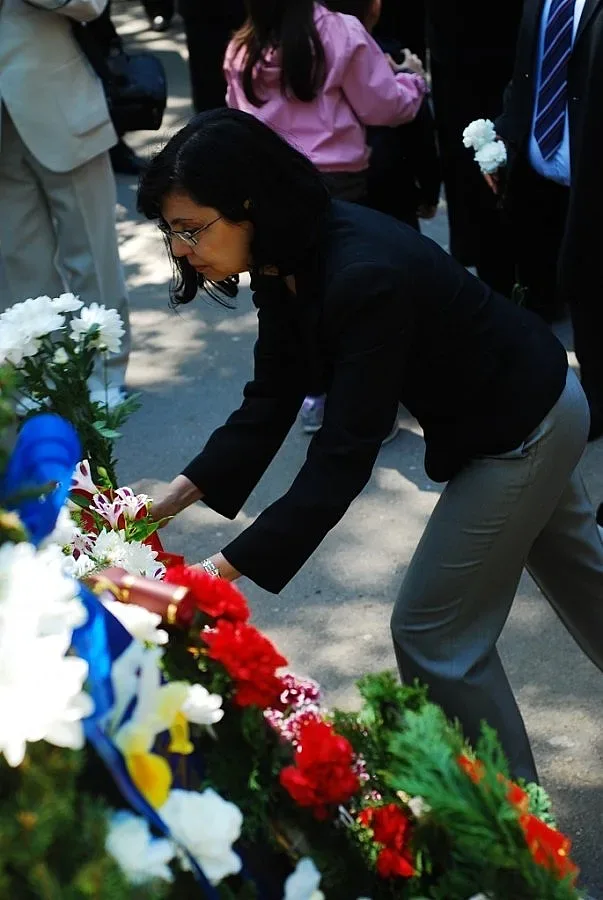 Кунева с рамо за безработните