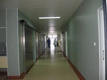 Жилят ни с по 3 бона за имплант