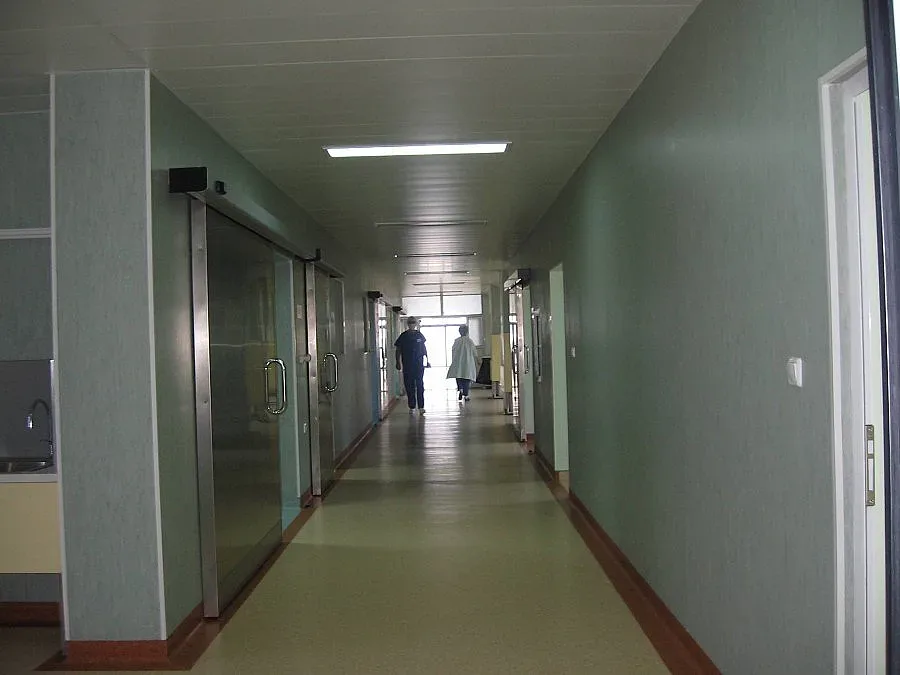 Жилят ни с по 3 бона за имплант