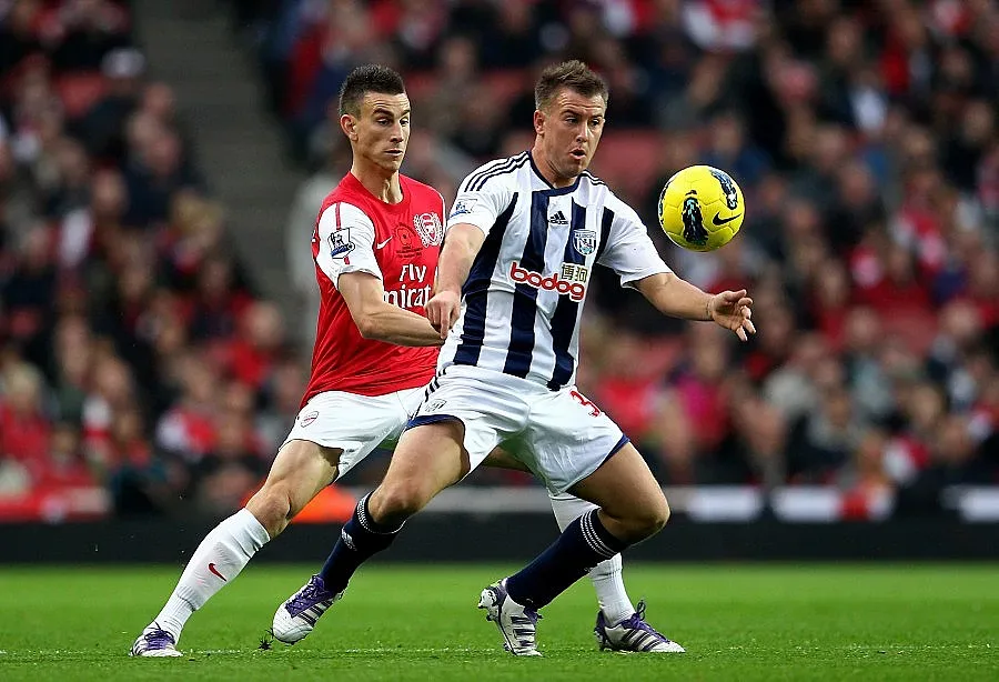 Арсенал с лесна победа над Уест Бомич