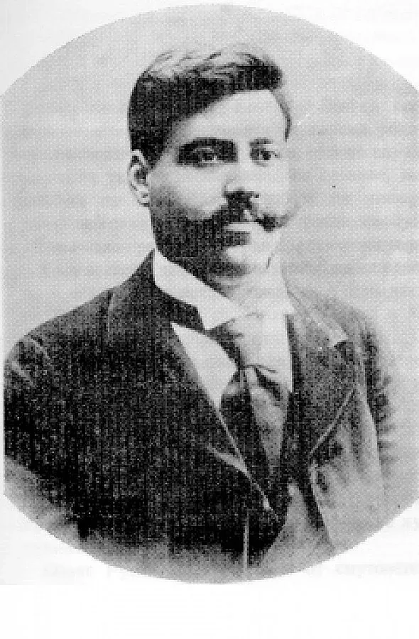 Почитат Гоце Делчев с венци и цветя