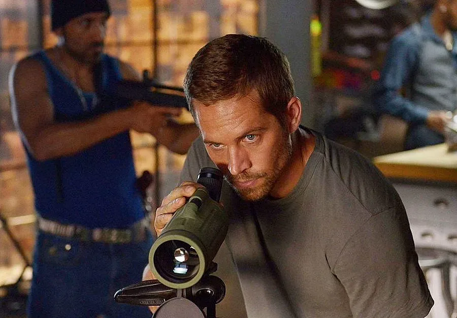 Пол Уокър е ченге под прикритие