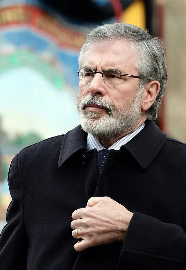 Арестуваха лидера на "Шин Фейн" за убийство 