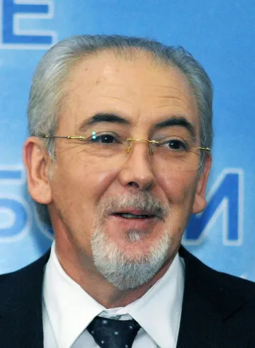 Местан праща и кметове при емигрантите