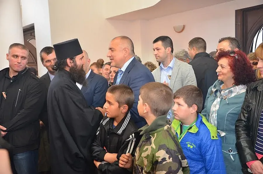 Бойко празнува в биоферма