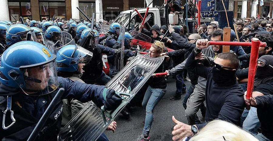 Безредици и кръв на първомайска демонстрация в Торино