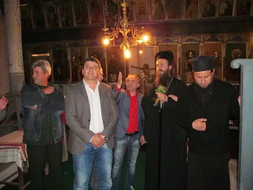 Със здравец, хляб и сол село посрещна митрополит Серафим