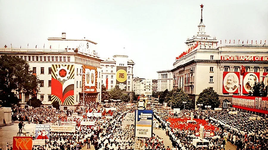 1 май или грешката на маймуната