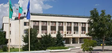 Монархисти искат да прекръстят Първомай