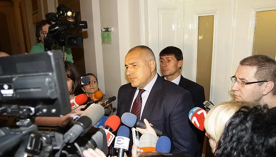 Бойко и Дончев освещават храм