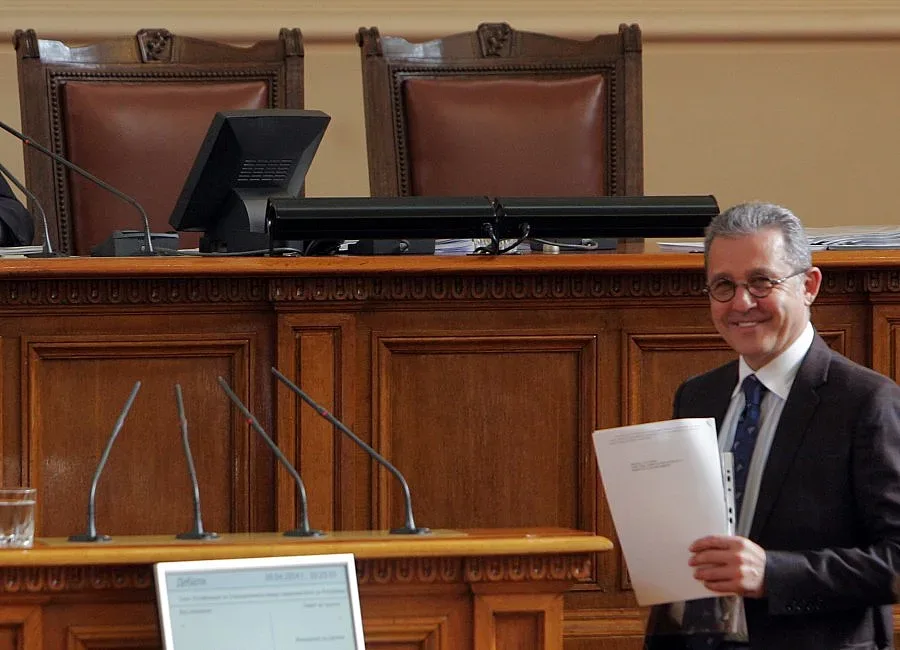 Една комисия ще брани потребители и бизнес